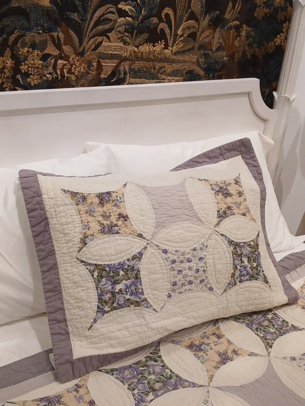 Beautiful Cottagecore  Twin Quilted Patchwork Bedspread & Matching Sham Set 🌟
